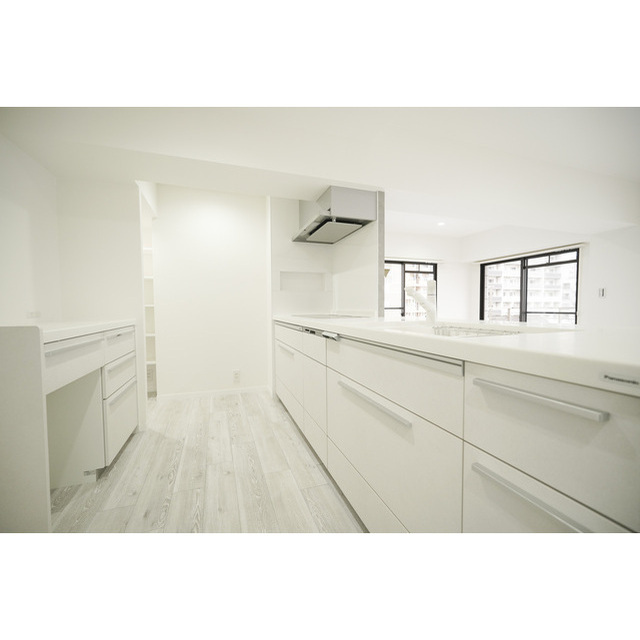 キッチン　３口ＩＨコンロ付カウンターキッチン☆