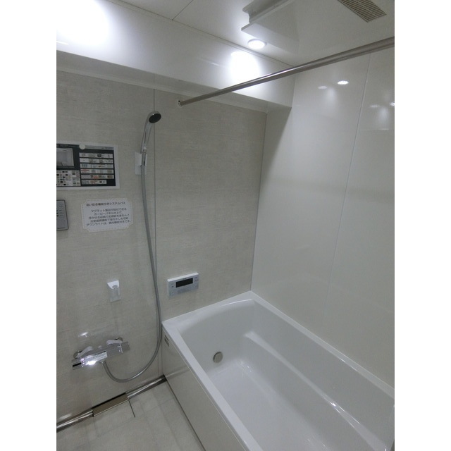 バス・シャワールーム　追焚機能付バス☆