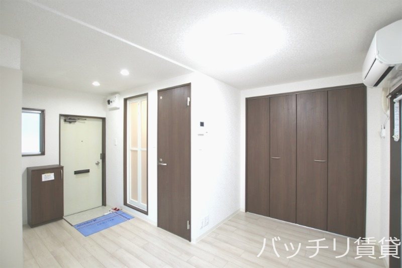 居室・リビング　同型タイプの為、現状を優先致します。