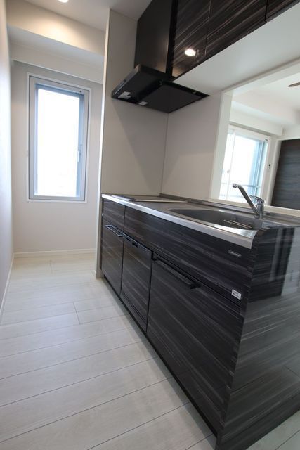 キッチン　ＩＨ２口備え付け