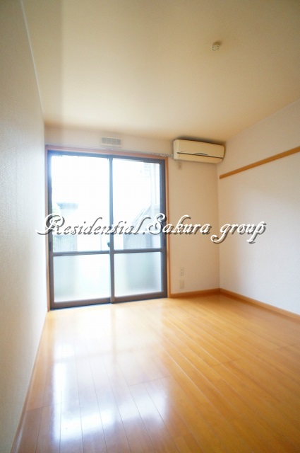 居室・リビング　使いやすい形の為、レイアウトを楽しめます♪