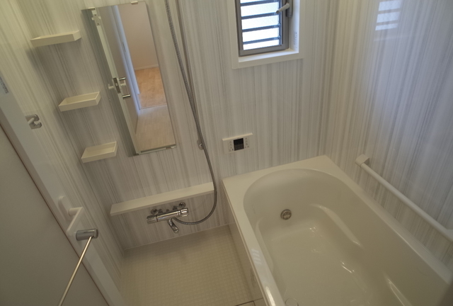 バス・シャワールーム　バス