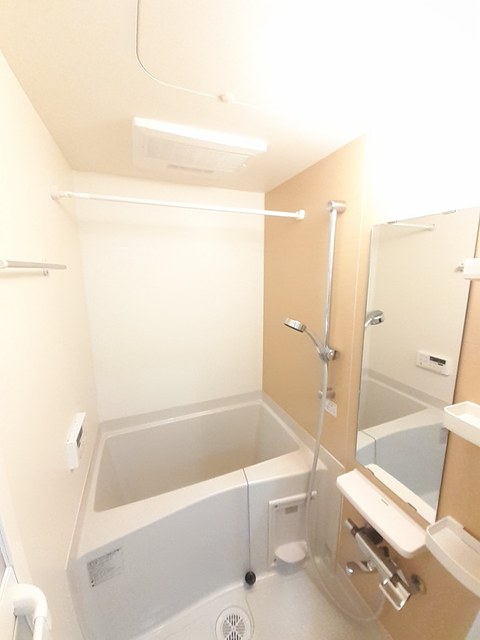 バス・シャワールーム　バス