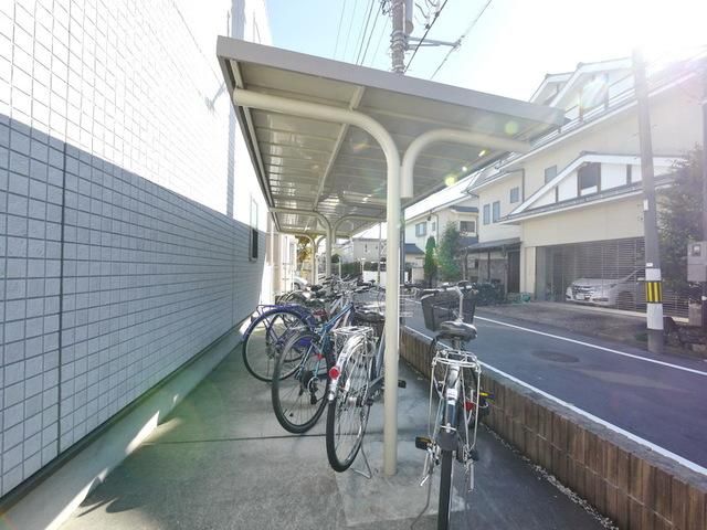 その他共有部分　★屋根付き駐輪場です★
