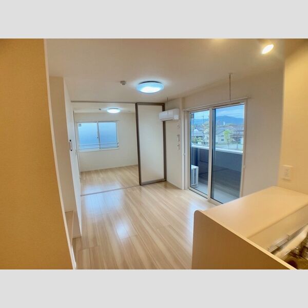 居室・リビング　照明・エアコン付き　LDK