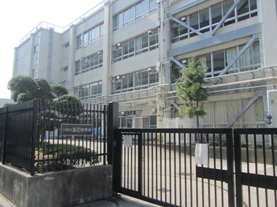 中学校　江東区立辰巳中学校（中学校）まで677m