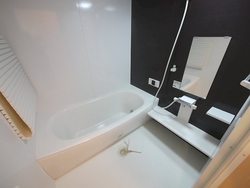 バス・シャワールーム　一坪風呂・追焚き給湯付き