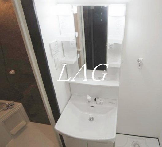 洗面設備　独立洗面台です。