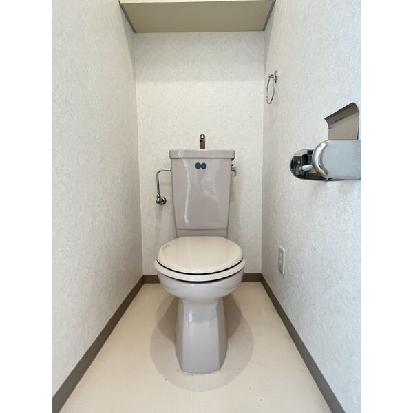 阪急宝塚線 曽根駅 徒歩12分 3階建 築33年のトイレ写真
