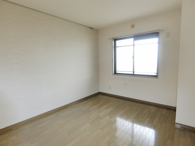 居室・リビング　明るい洋室