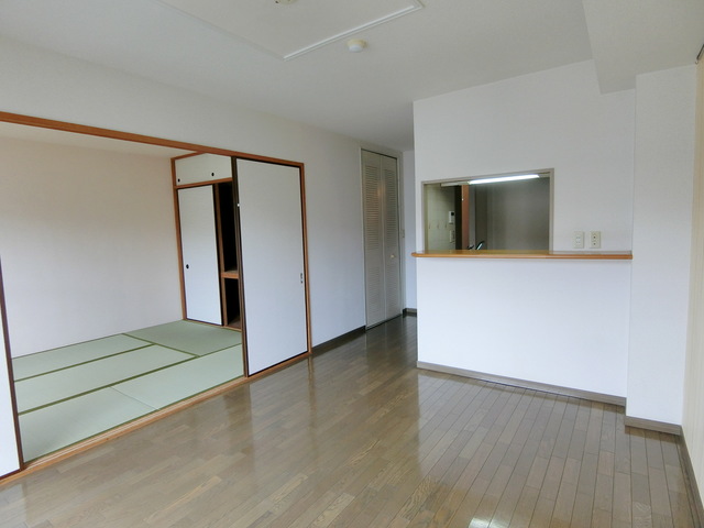 居室・リビング　人気のカウンターキッチンです