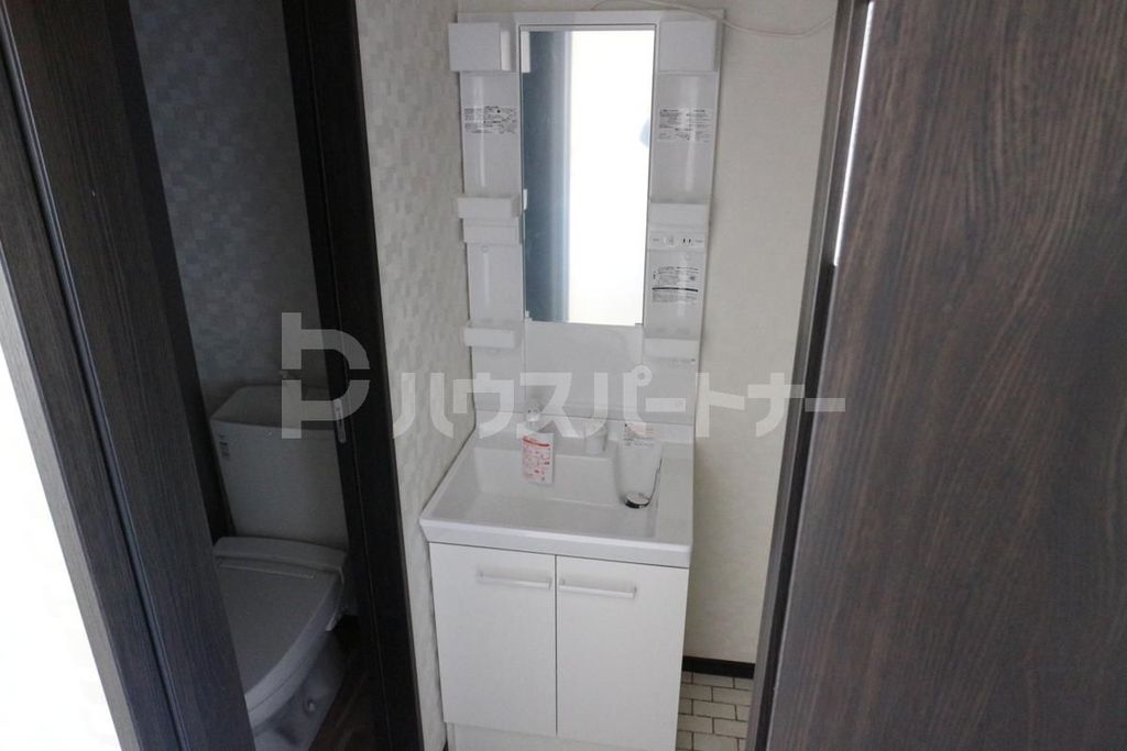 洗面設備　同社施工の参考写真です。