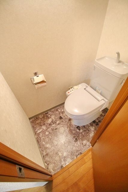 トイレ　お部屋探しは株式会社　タウンハウジング　までお気軽にお問合…