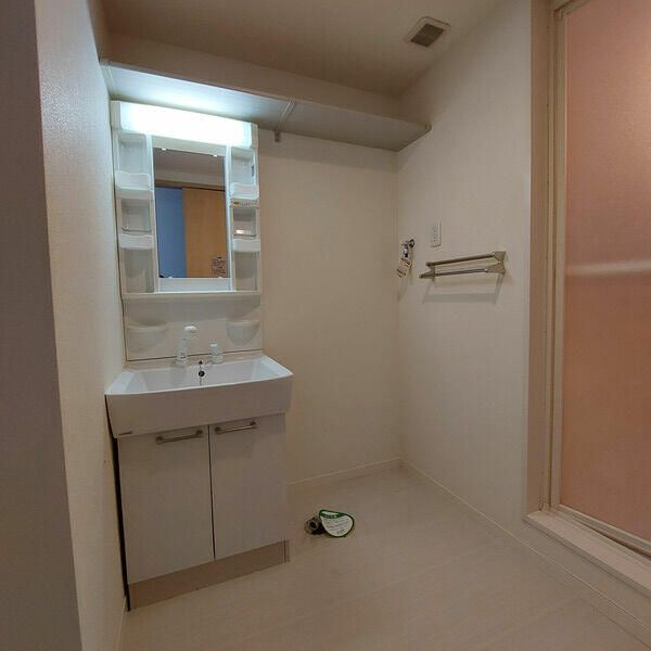 洗面設備　リュミエール