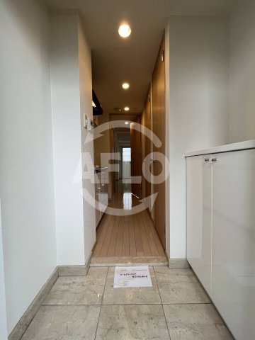 玄関　ジュネーゼグラン弁天町　玄関