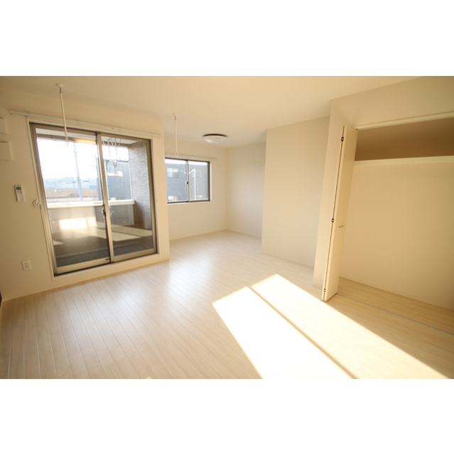 居室・リビング　※２０２にて撮影