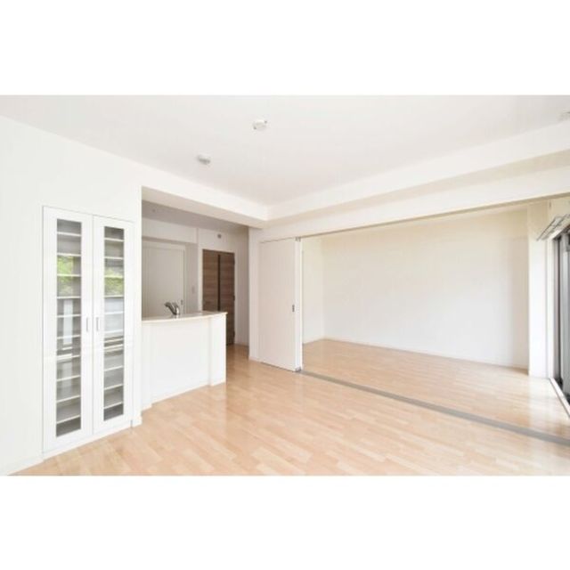 居室・リビング　【居間・リビング】同間取り別号室のお写真です。