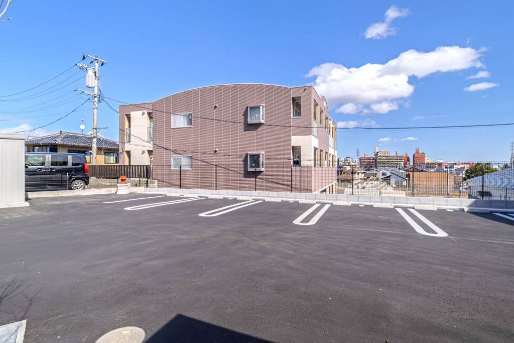 駐車場　駐車場