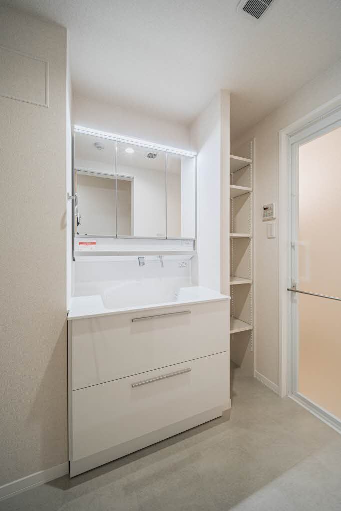 洗面設備　洗面化粧台