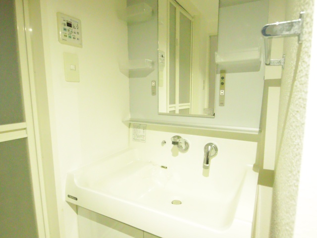 洗面設備　※別室の参考写真の為、現況優先です。