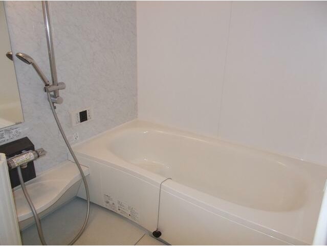 バス・シャワールーム　日々の疲れを癒すお風呂です♪