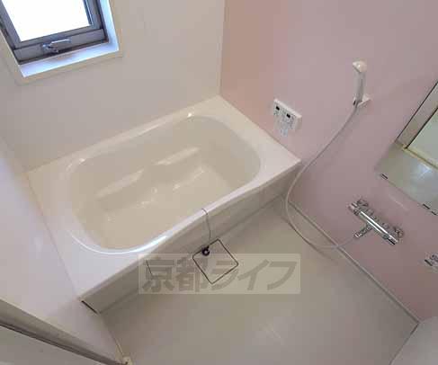 バス・シャワールーム　浴室乾燥機＆追炊機能付お風呂です