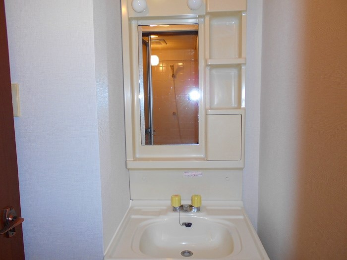 洗面設備　同物件別部屋参考写真です