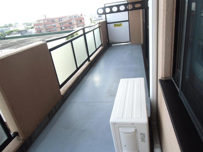 バルコニー　バルコニー