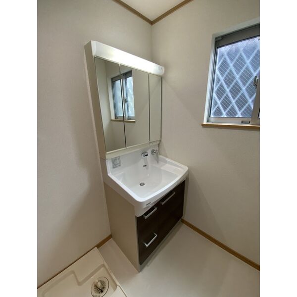 洗面設備　※写真は別号室