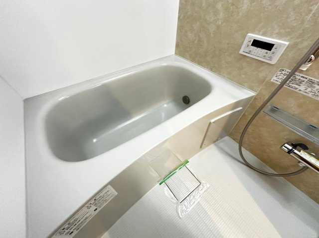 バス・シャワールーム　詳細は、RISUMO江坂本店までお問合せください♪