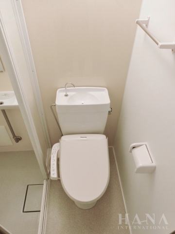 トイレ　同タイプ参考写真です。