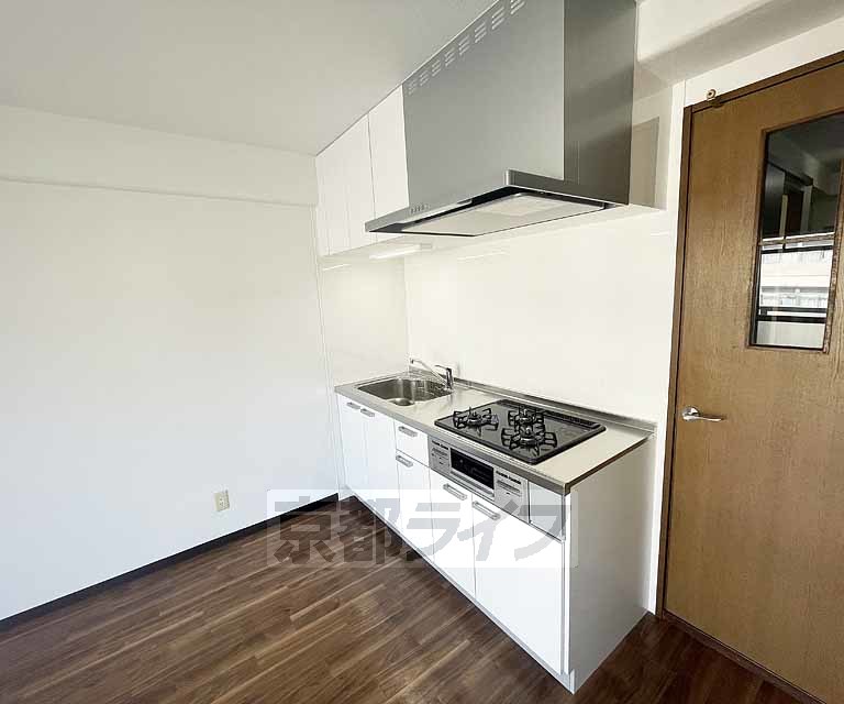 キッチン　ガスコンロ付きのキッチン