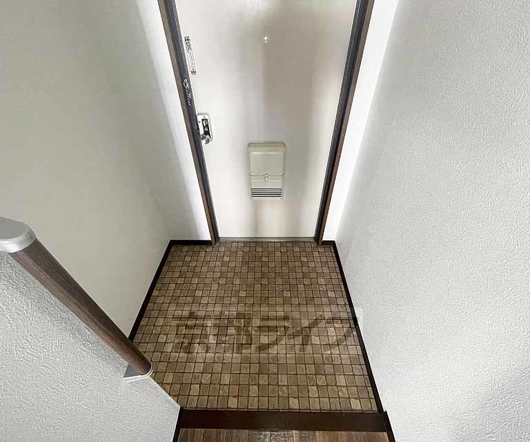 玄関　大きな段差がありません