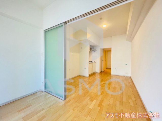 居室・リビング　同マンション別部屋参考写真