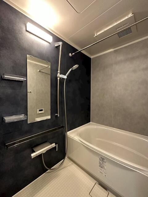 バス・シャワールーム　お風呂で日々の疲れを落としましょう