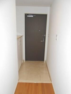 収納　写真は同タイプ住居です。