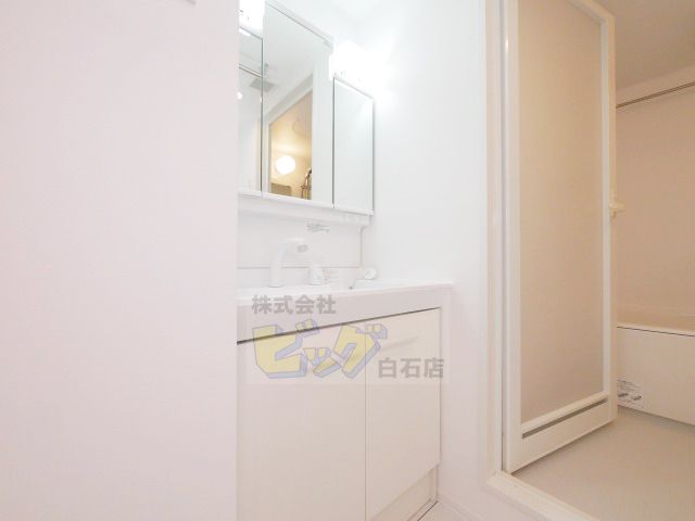 洗面設備　忙しい朝に嬉しいシャンプードレッサー完備♪