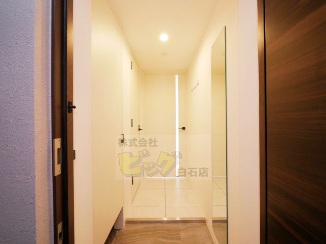 玄関　スッキリとした広々玄関です♪