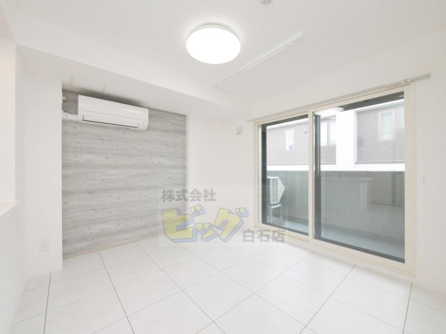 居室・リビング　サンルーム付きの希少なお部屋です♪