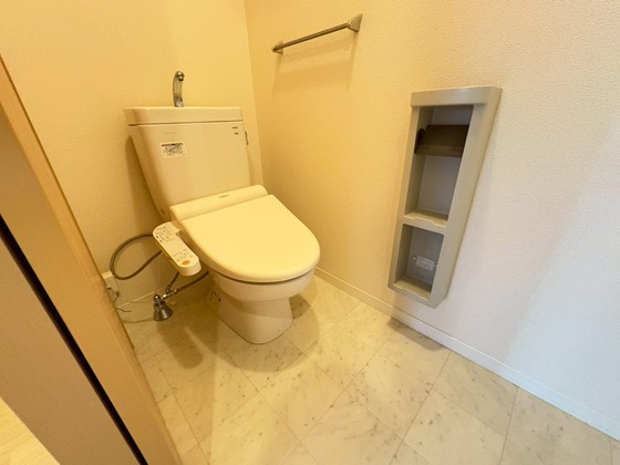 トイレ　※別部屋の写真です