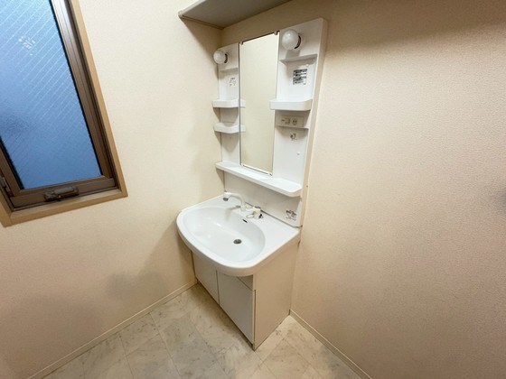 洗面設備　※別部屋の写真です