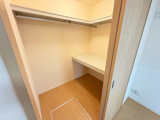 収納　※別部屋の写真です