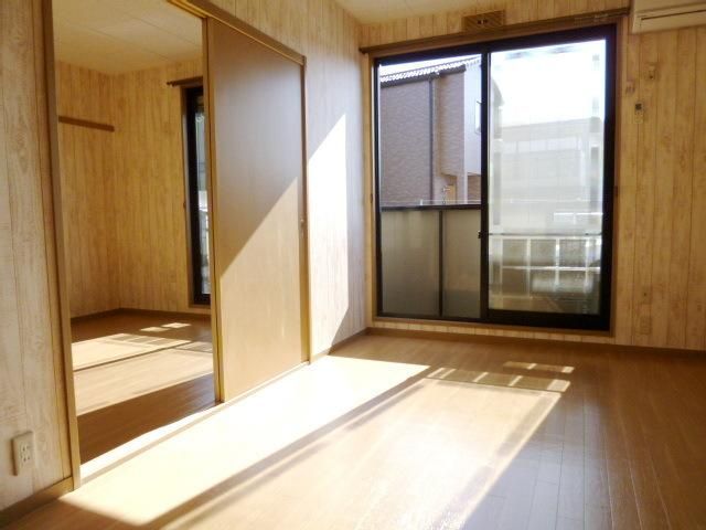 居室・リビング　★南面２部屋★
