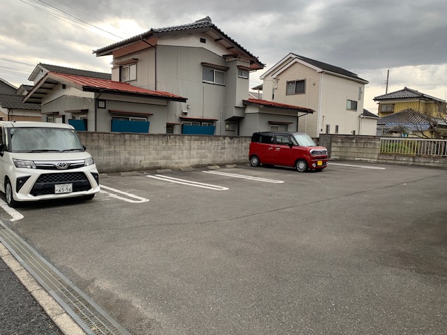 駐車場　敷地内駐車スペース