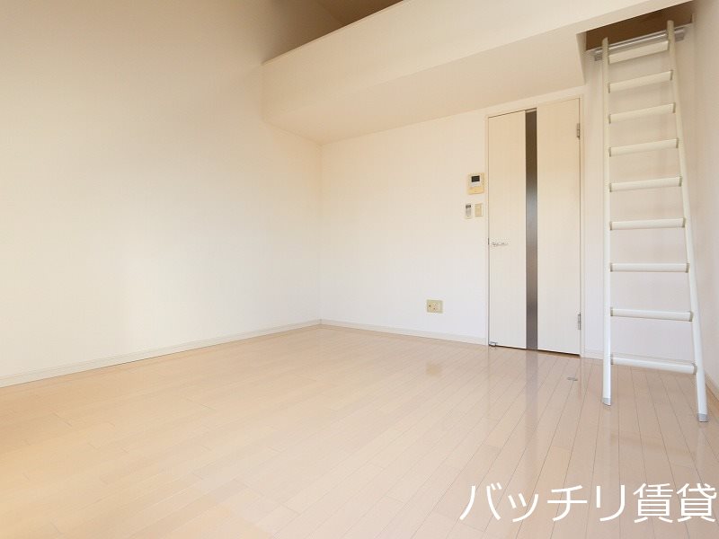 居室・リビング　同型タイプの為、現状を優先いたします。