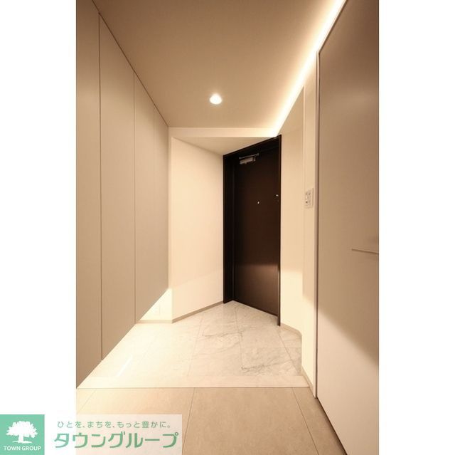 玄関　※同施工イメージ(II-401)