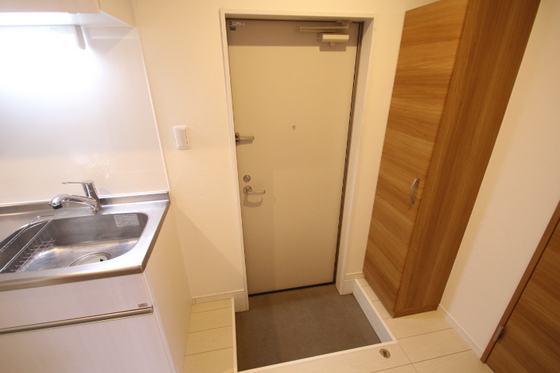 玄関　※別部屋の写真です