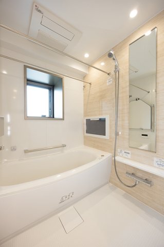 バス・シャワールーム　※写真は同タイプ住戸です。