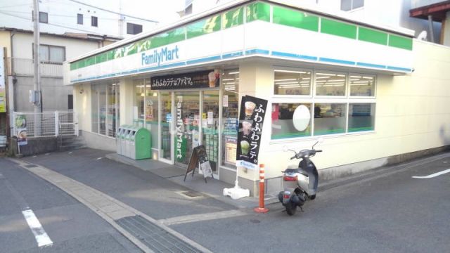 コンビニ　ファミリーマート 長崎住吉店（コンビニ）まで412m