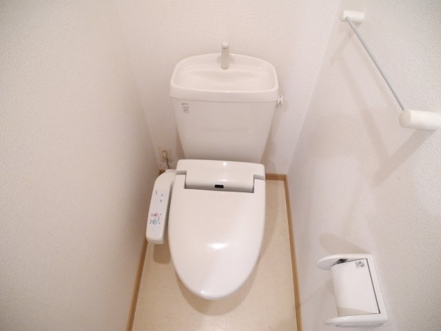 トイレ　※室内画像は類似物件のもの
